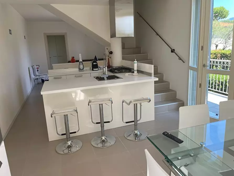 Immagine 27 di Casa semindipendente in vendita  a Montignoso