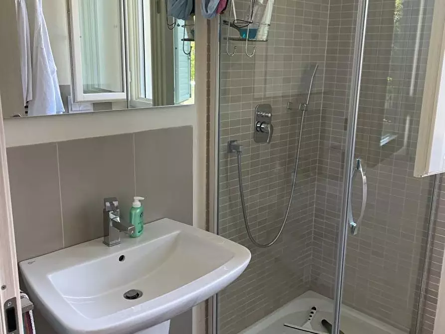 Immagine 31 di Casa semindipendente in vendita  a Montignoso