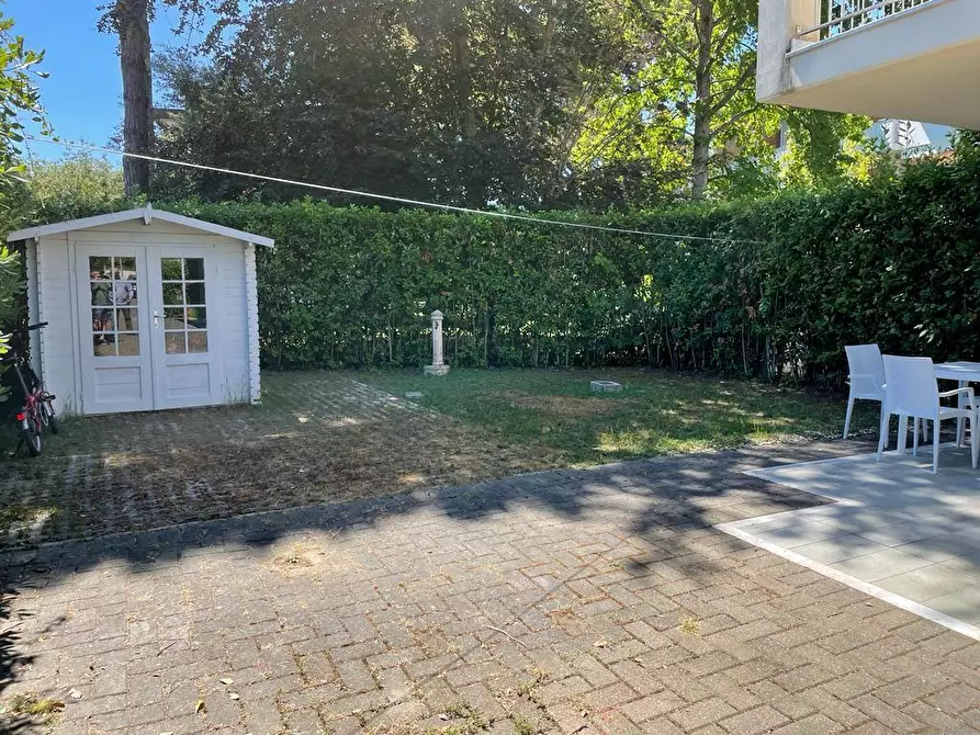 Immagine 8 di Casa semindipendente in vendita  a Montignoso