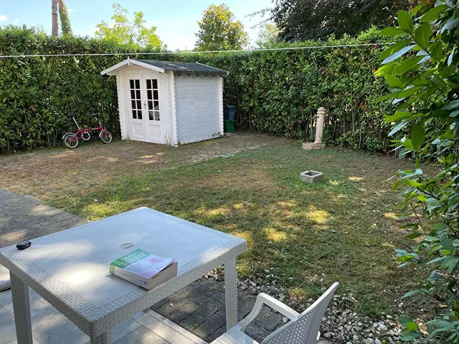 Immagine 6 di Casa semindipendente in vendita  a Montignoso