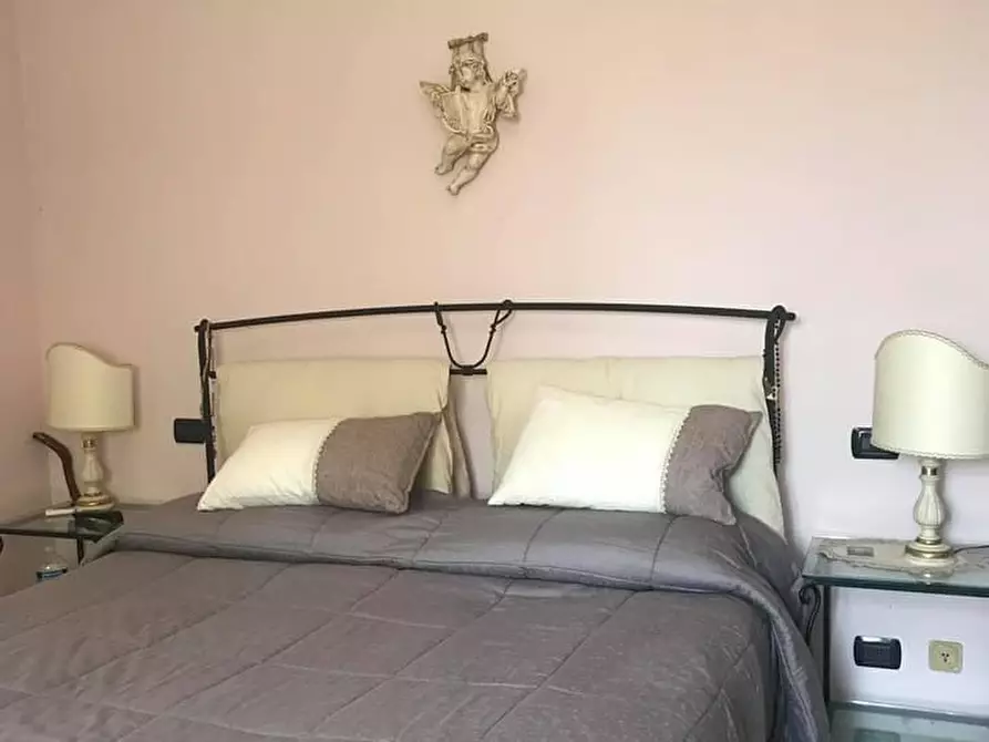 Immagine 7 di Villa in vendita  a Carrara