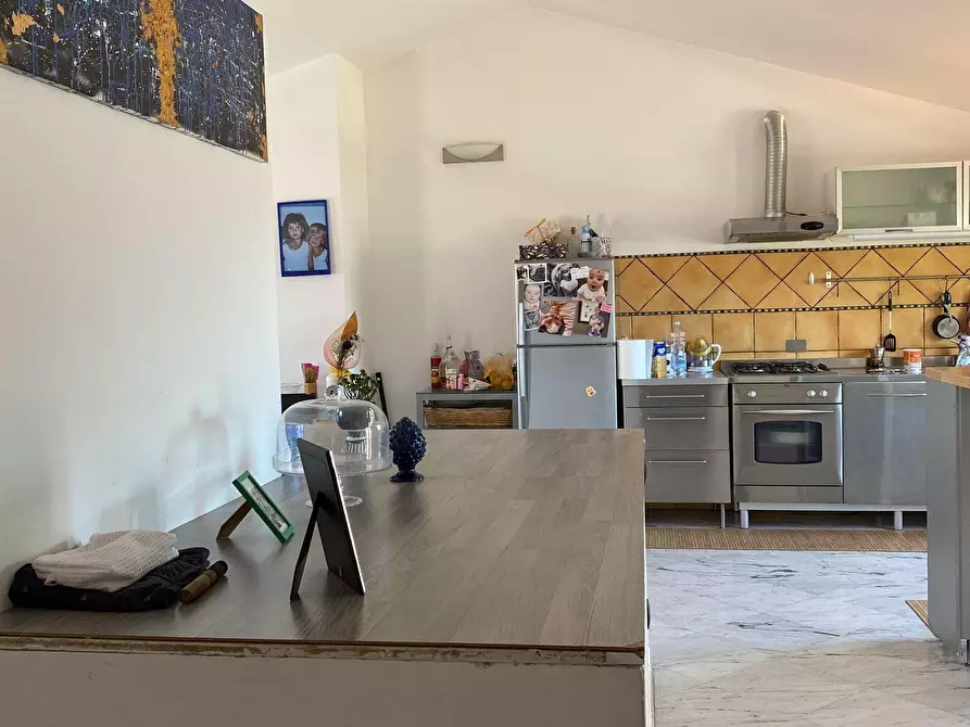 Immagine 21 di Villa in vendita  a Carrara