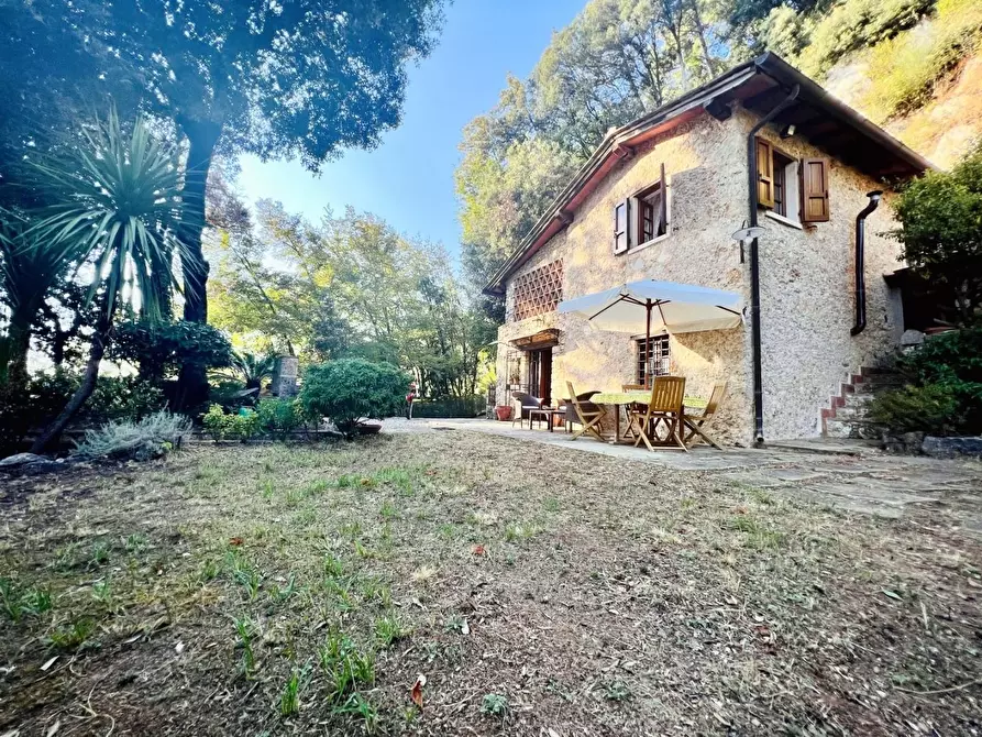 Immagine 1 di Casa indipendente in vendita  a Pietrasanta