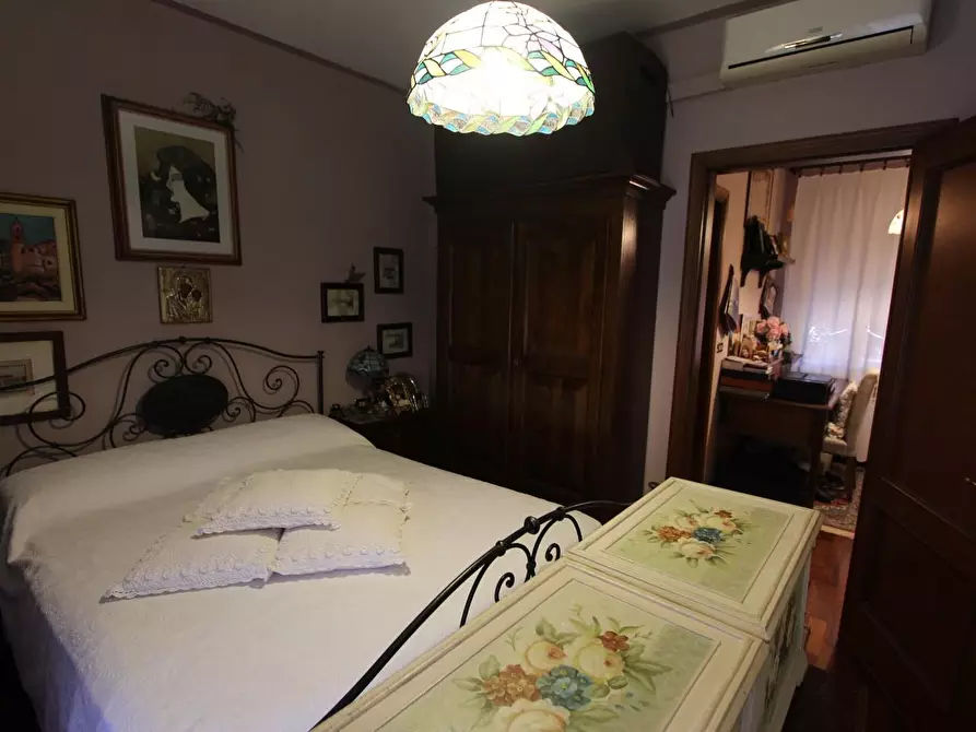 Immagine 14 di Casa semindipendente in vendita  a Sarzana