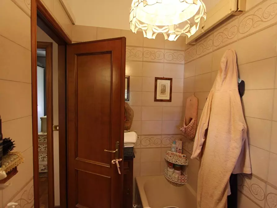 Immagine 16 di Casa semindipendente in vendita  a Sarzana