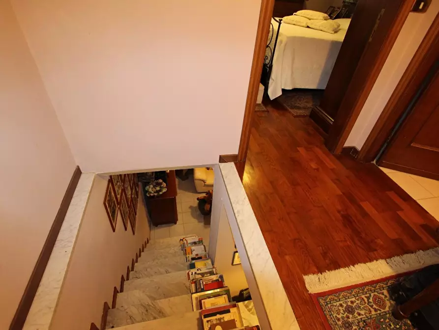 Immagine 17 di Casa semindipendente in vendita  a Sarzana