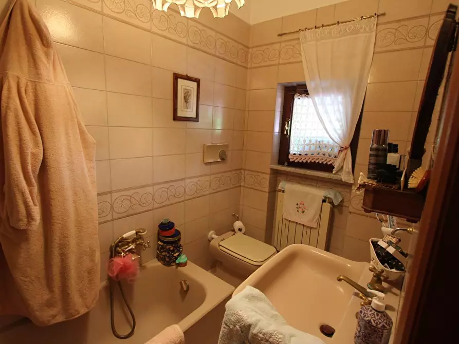 Immagine 15 di Casa semindipendente in vendita  a Sarzana