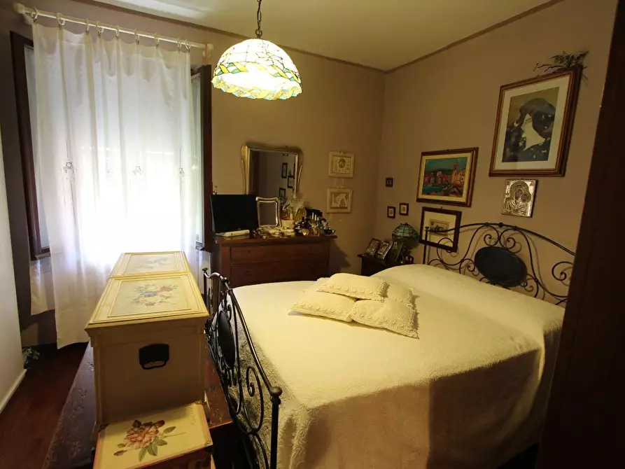 Immagine 12 di Casa semindipendente in vendita  a Sarzana