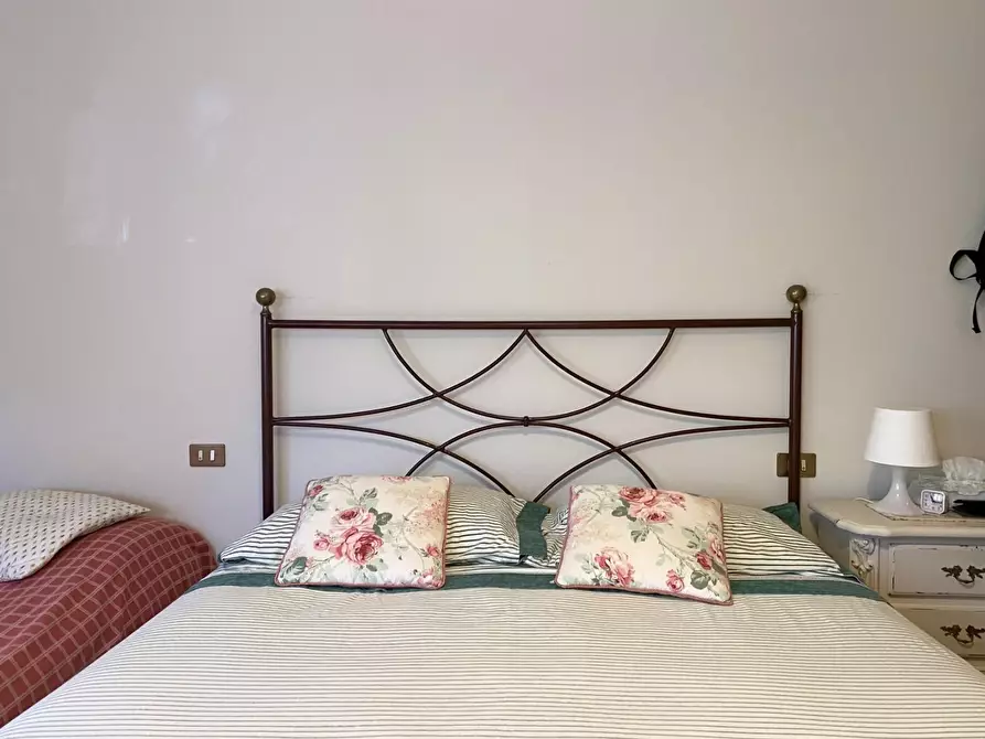 Immagine 12 di Appartamento in affitto  a Camaiore