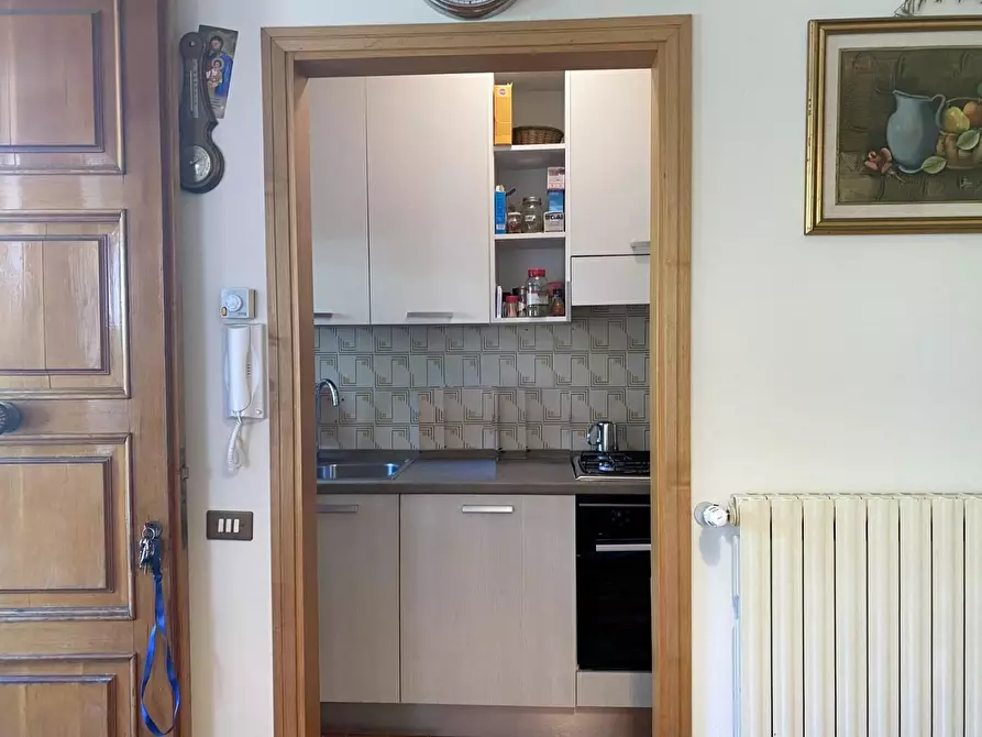 Immagine 5 di Appartamento in affitto  a Camaiore