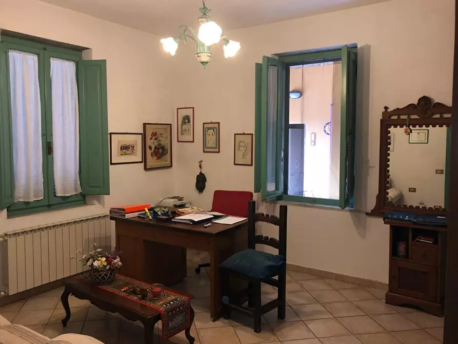 Immagine 8 di Casa indipendente in vendita  a Massa