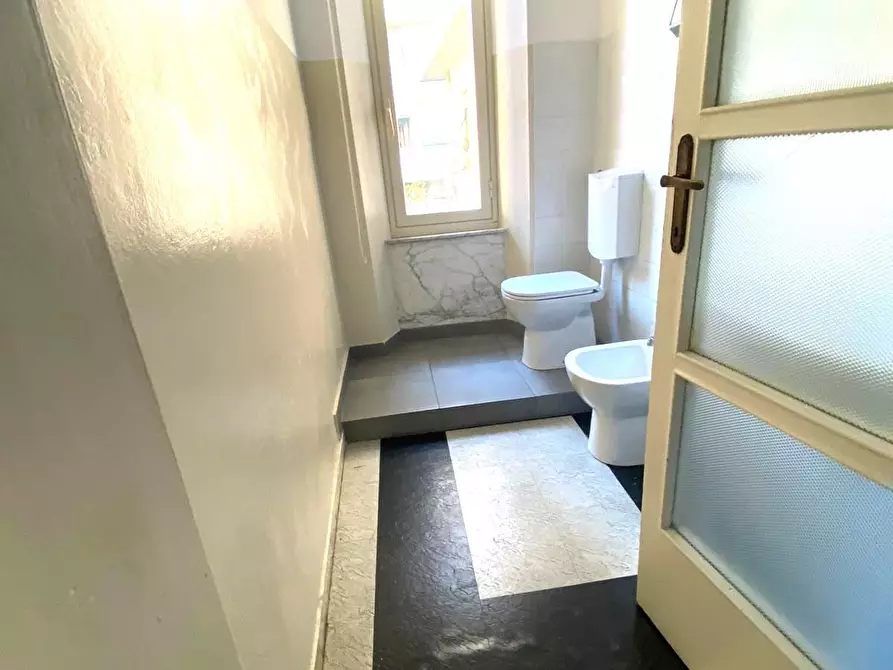 Immagine 9 di Appartamento in vendita  a Massa