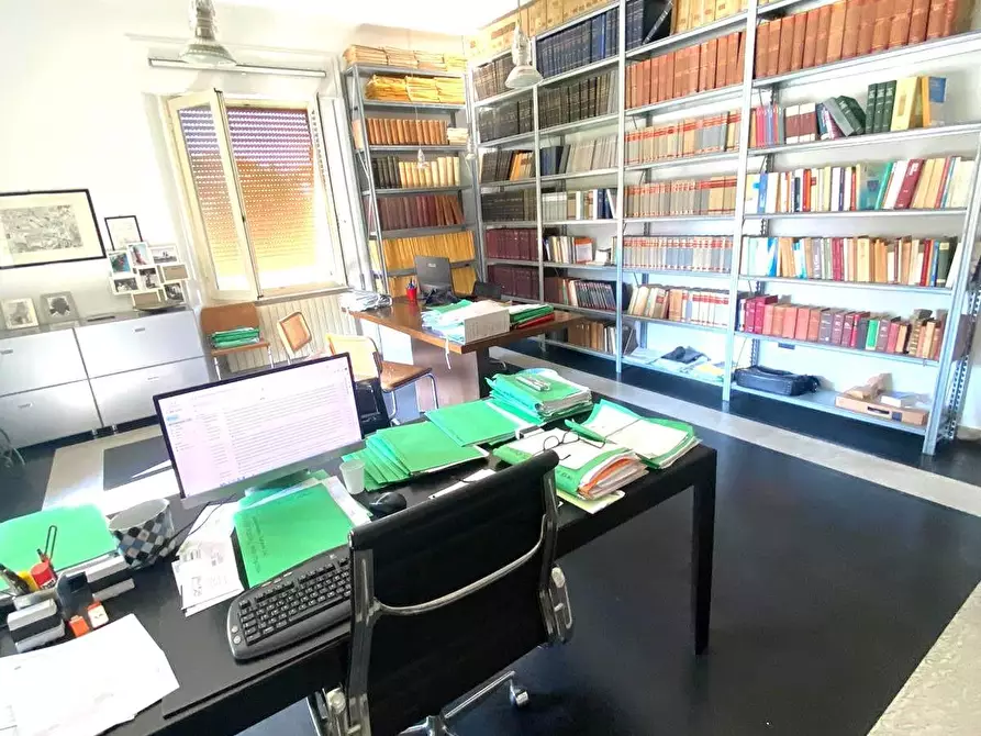 Immagine 3 di Appartamento in vendita  a Massa