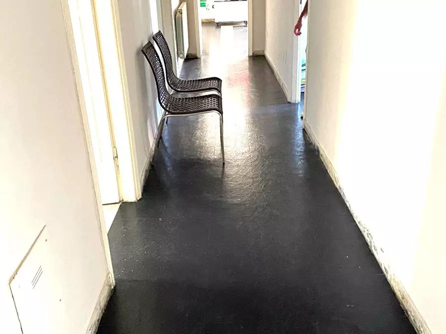 Immagine 10 di Appartamento in vendita  a Massa