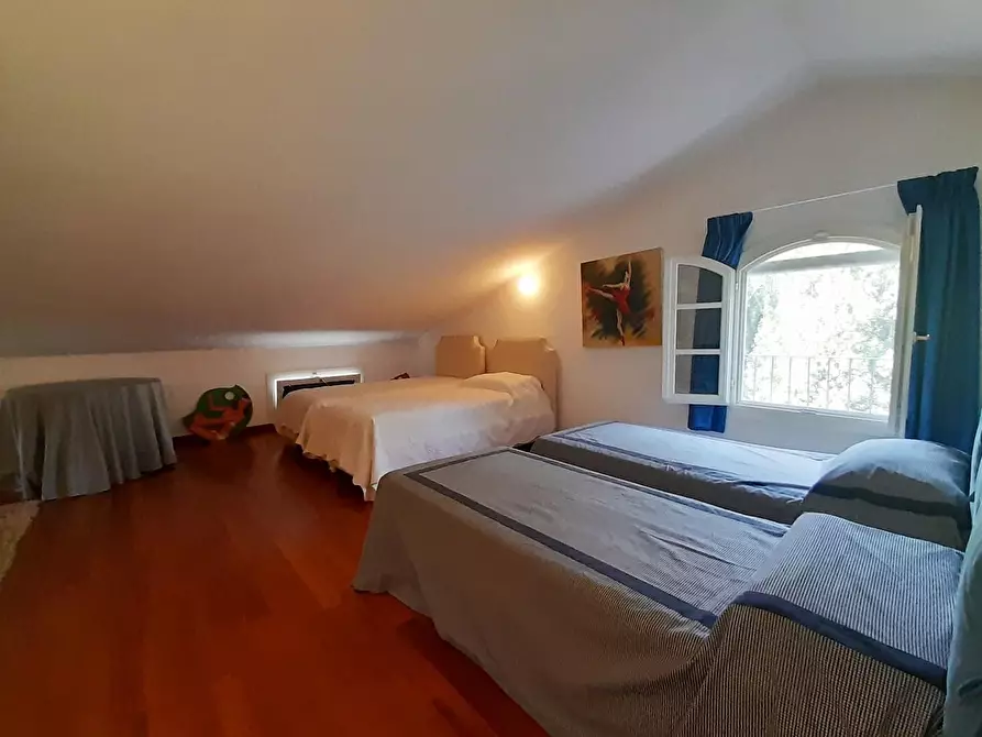 Immagine 41 di Villa in vendita  a Lucca