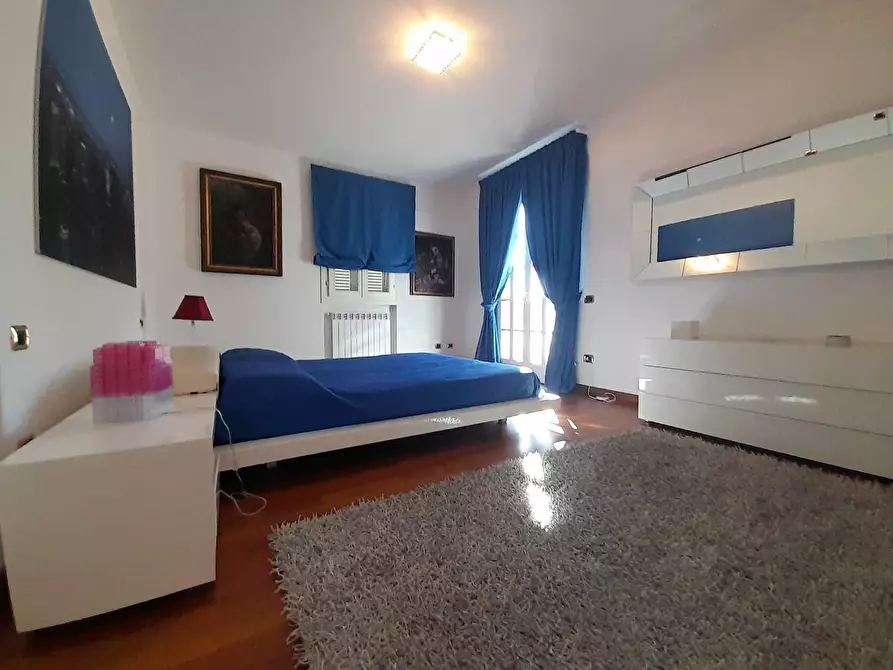 Immagine 24 di Villa in vendita  a Lucca