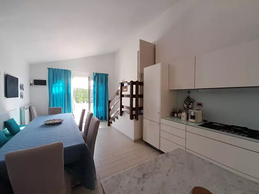 Immagine 12 di Villa in vendita  a Lucca