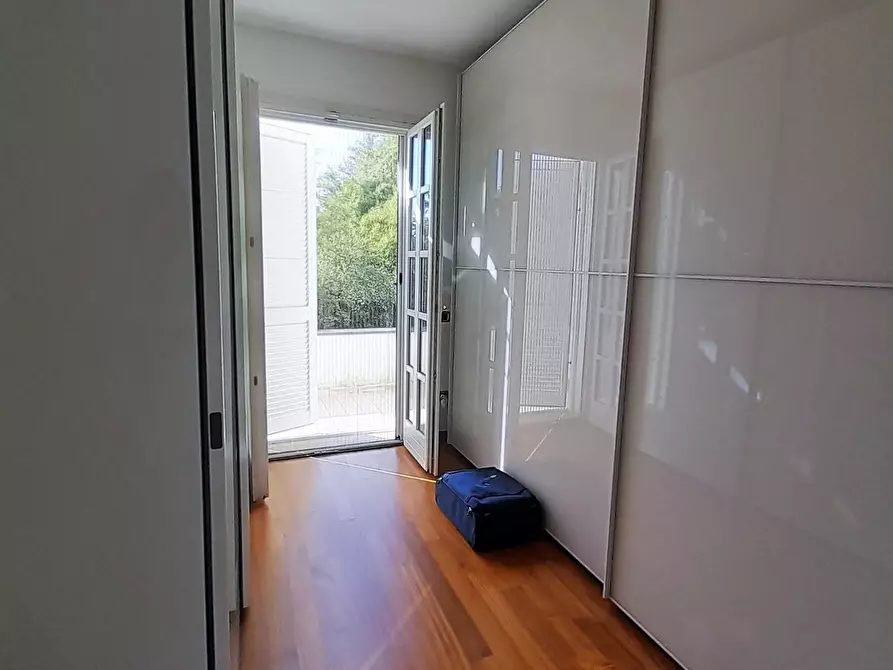 Immagine 28 di Villa in vendita  a Lucca