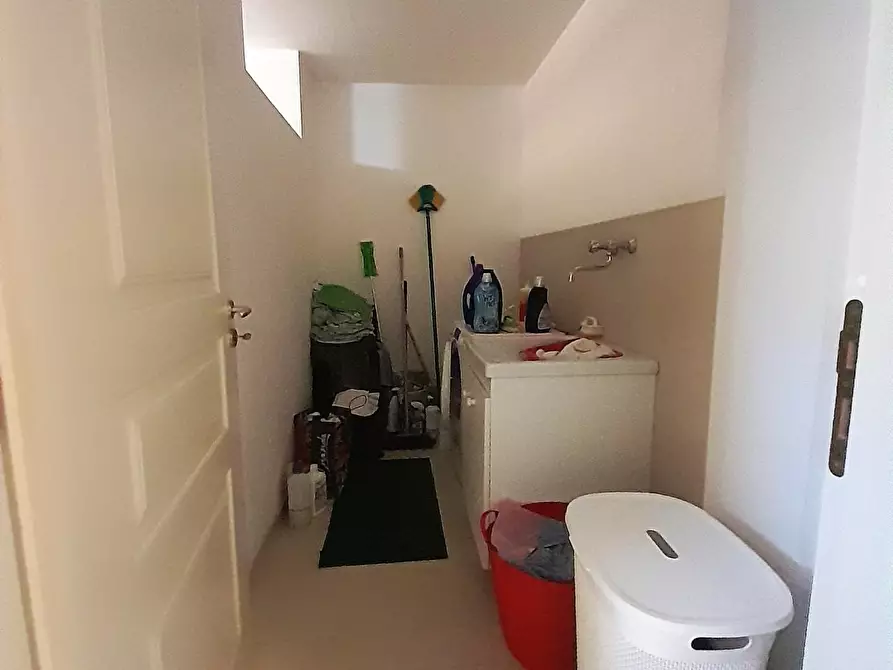 Immagine 38 di Villa in vendita  a Lucca