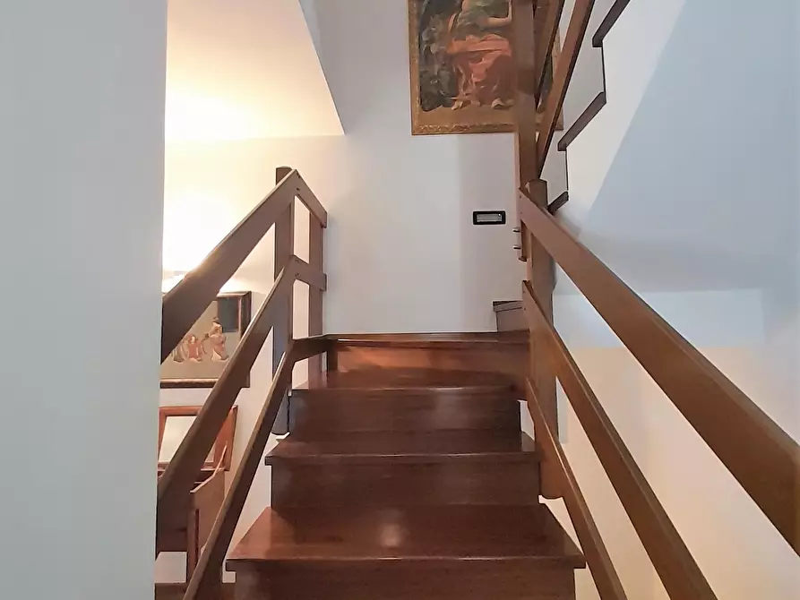 Immagine 40 di Villa in vendita  a Lucca