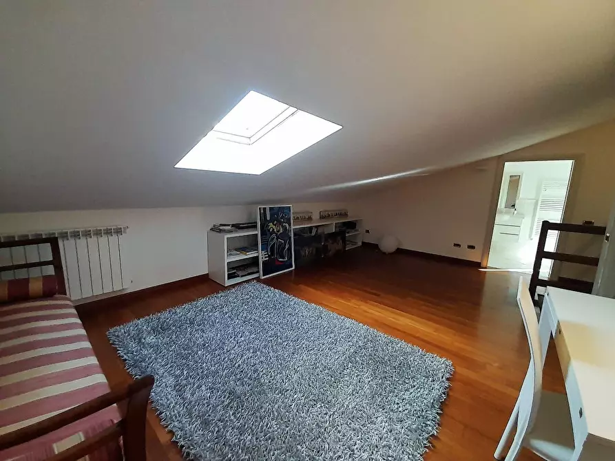 Immagine 48 di Villa in vendita  a Lucca