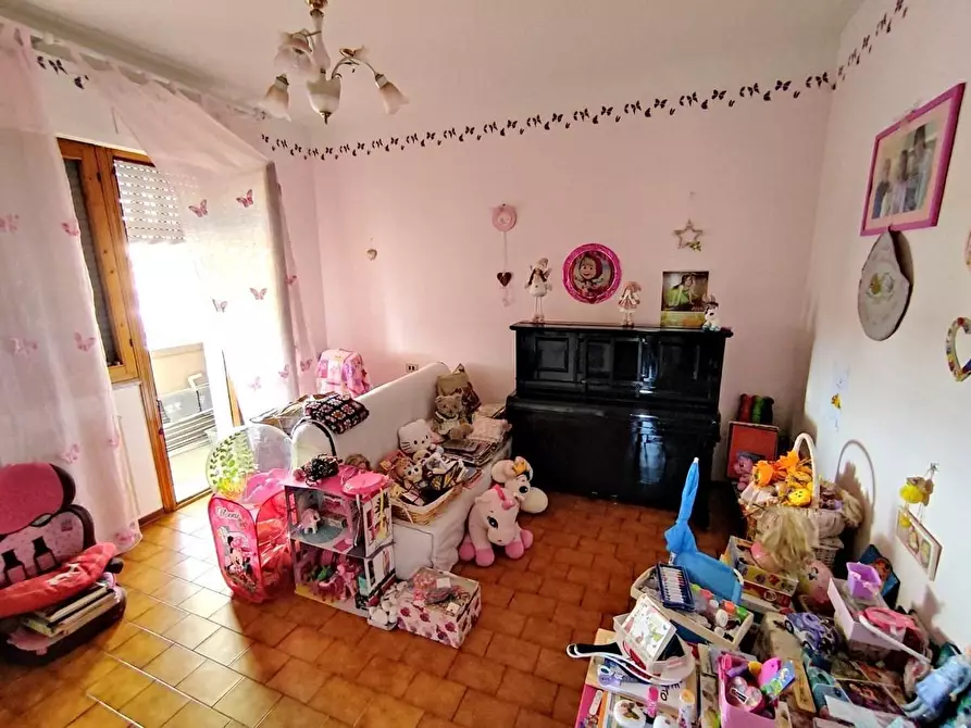 Immagine 11 di Appartamento in vendita  a Carrara