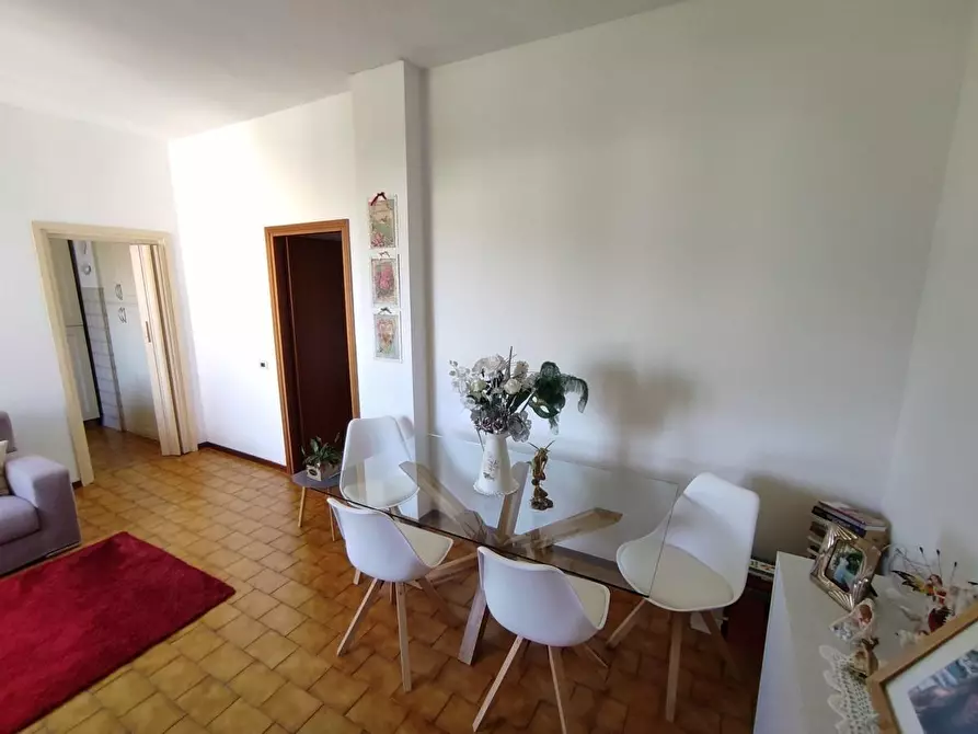 Immagine 6 di Appartamento in vendita  a Carrara