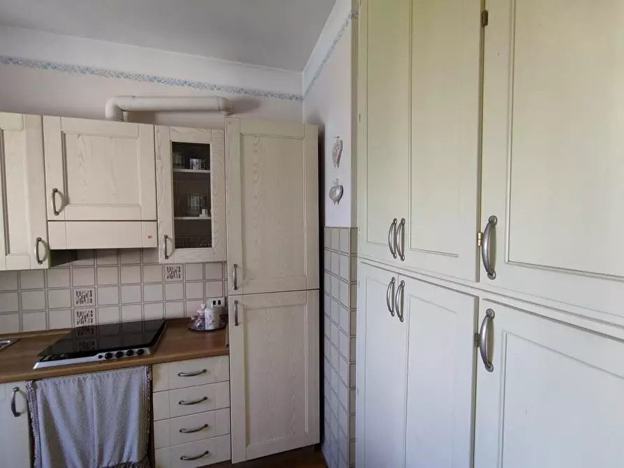 Immagine 9 di Appartamento in vendita  a Carrara