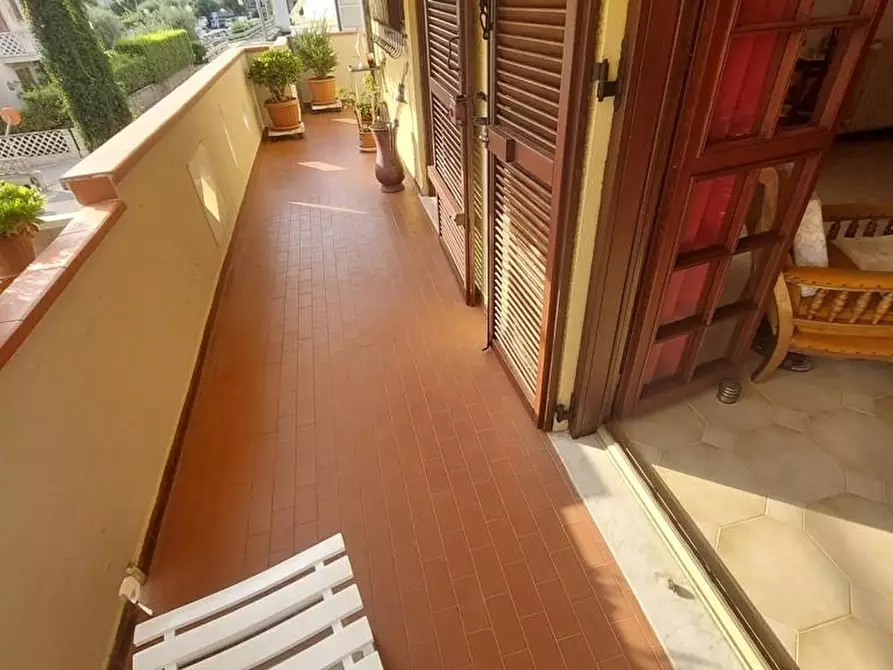 Immagine 14 di Appartamento in vendita  a Massa