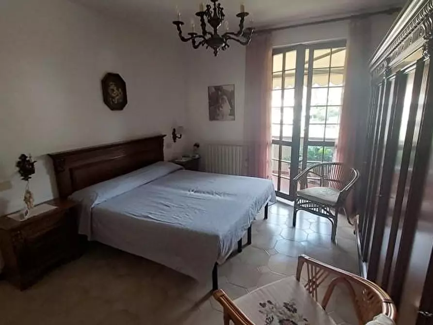 Immagine 9 di Appartamento in vendita  a Massa