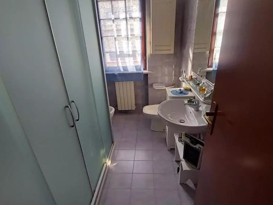 Immagine 11 di Appartamento in vendita  a Massa