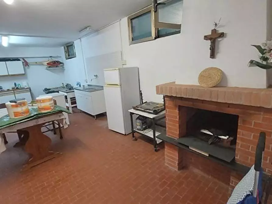 Immagine 15 di Appartamento in vendita  a Massa