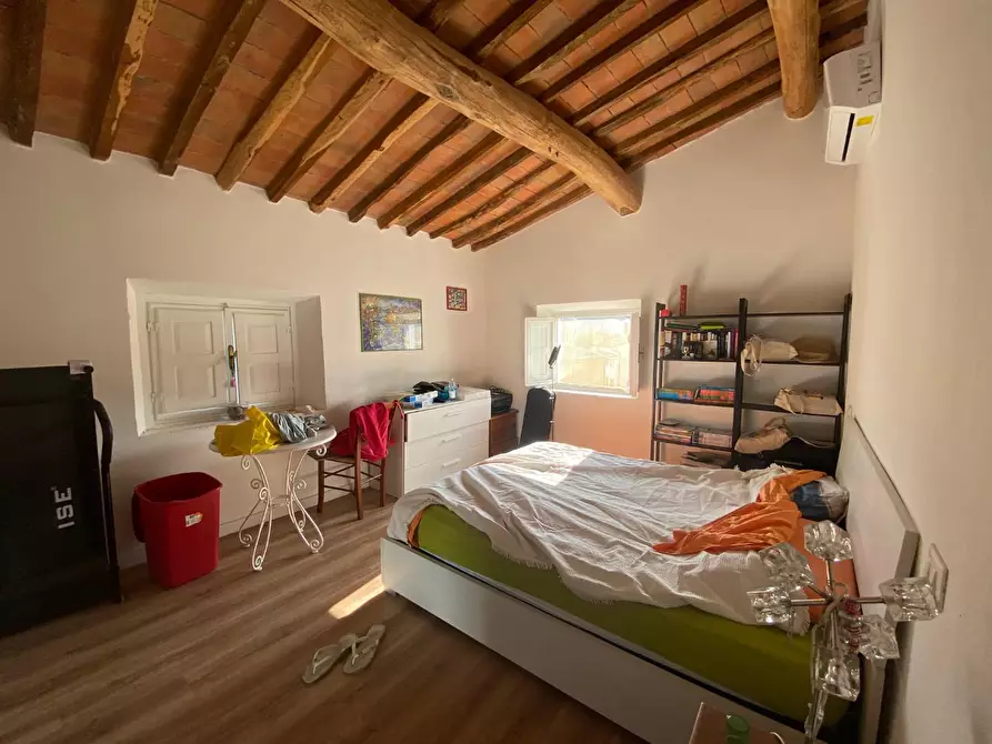 Immagine 10 di Appartamento in affitto  a Lucca