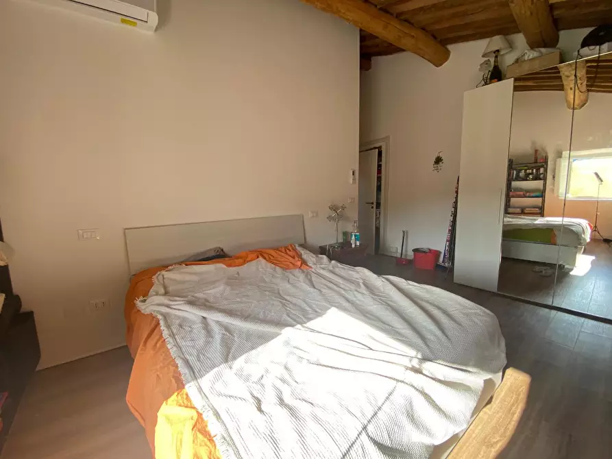 Immagine 13 di Appartamento in affitto  a Lucca