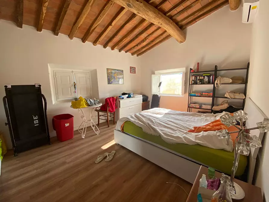 Immagine 8 di Appartamento in affitto  a Lucca