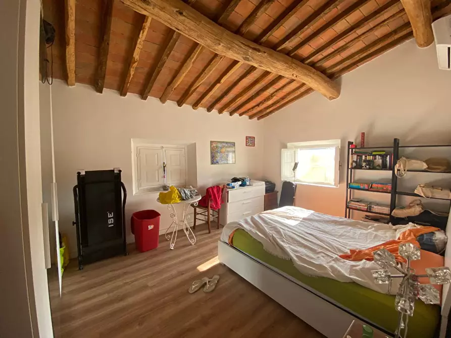 Immagine 12 di Appartamento in affitto  a Lucca