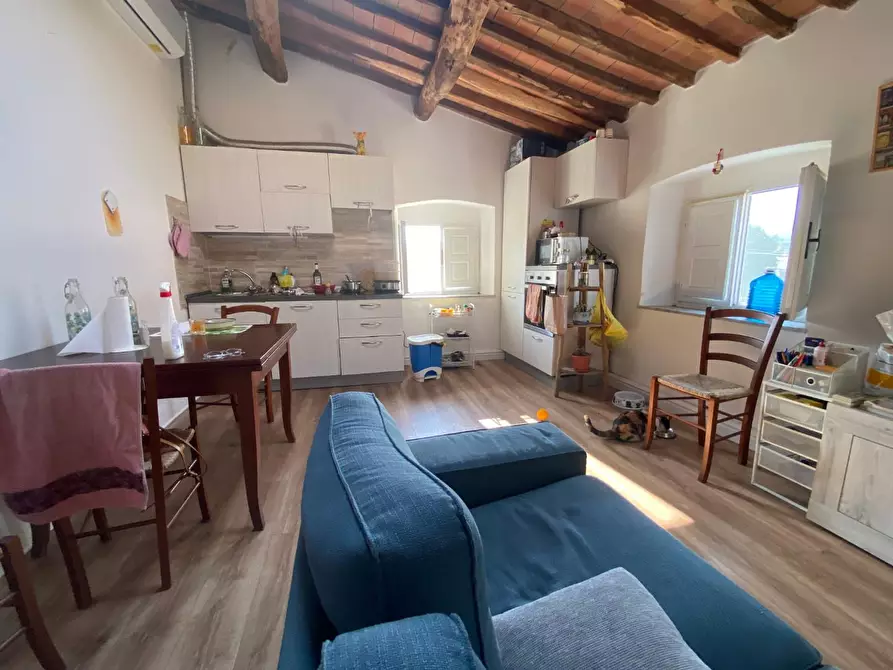 Immagine 7 di Appartamento in affitto  a Lucca