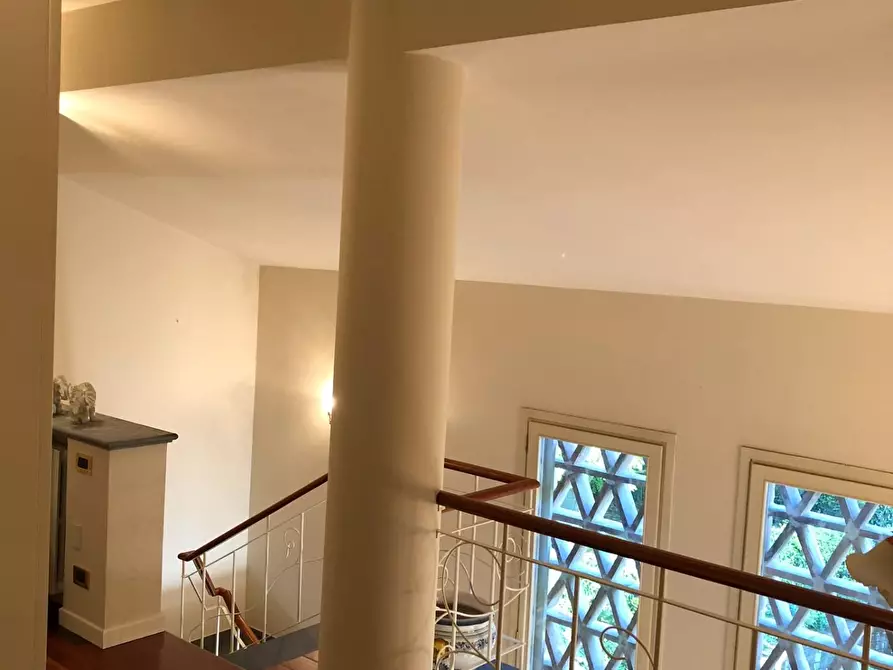 Immagine 3 di Villa in vendita  a Fucecchio