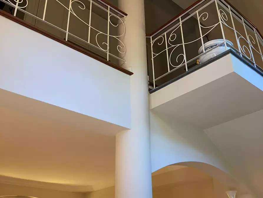 Immagine 6 di Villa in vendita  a Fucecchio