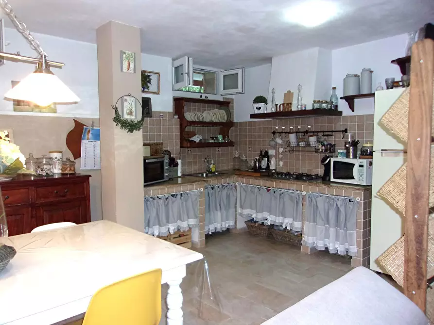 Immagine 6 di Appartamento in vendita  a Massa