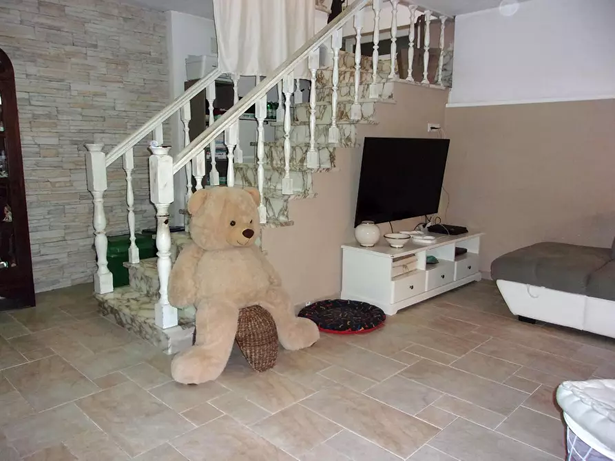 Immagine 8 di Appartamento in vendita  a Massa