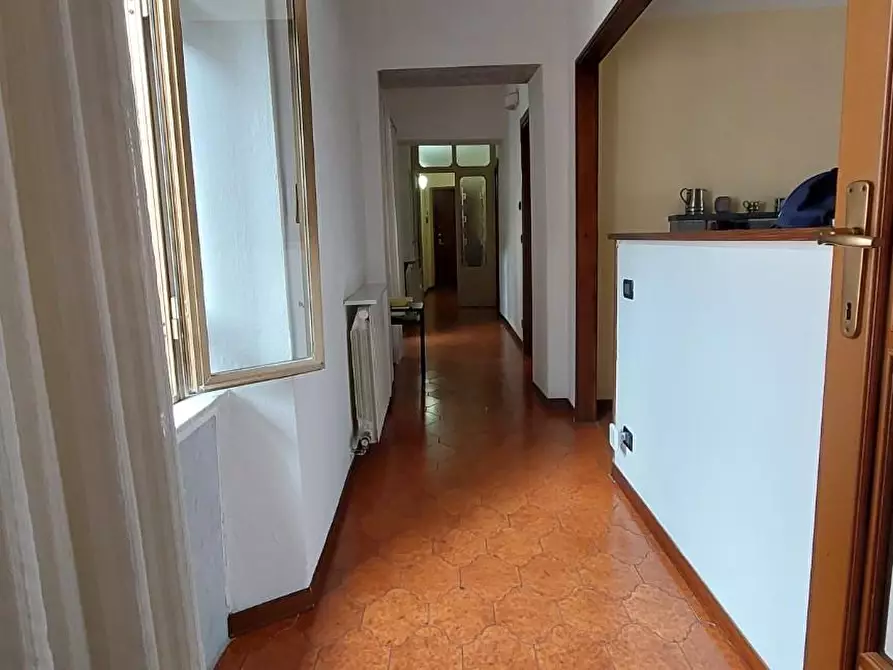 Immagine 6 di Appartamento in vendita  a Massa