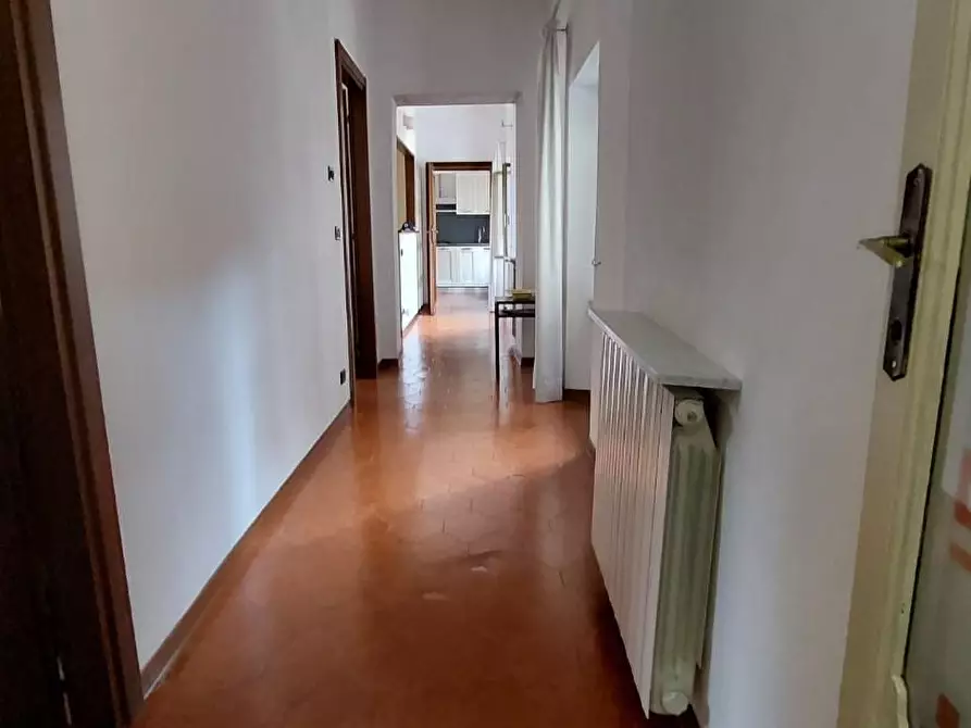 Immagine 15 di Appartamento in vendita  a Massa