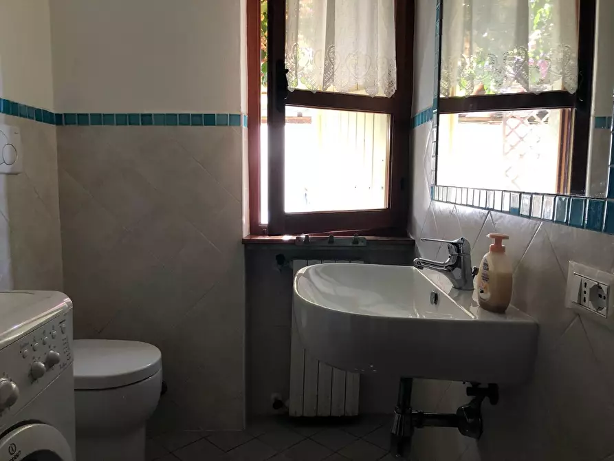 Immagine 12 di Casa semindipendente in vendita  a Montignoso