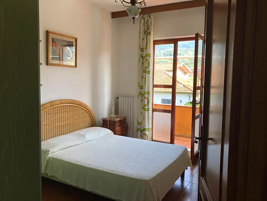 Immagine 10 di Casa semindipendente in vendita  a Montignoso