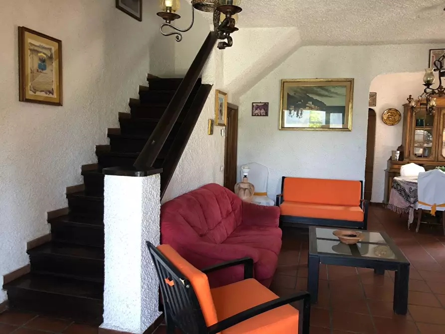 Immagine 11 di Casa semindipendente in vendita  a Montignoso