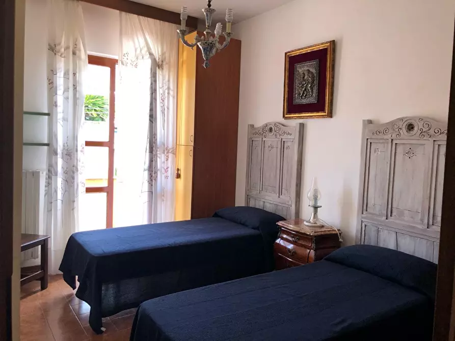 Immagine 9 di Casa semindipendente in vendita  a Montignoso