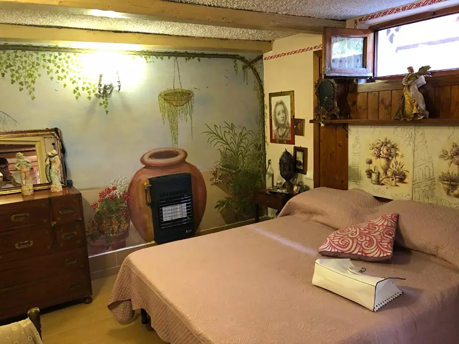 Immagine 22 di Casa semindipendente in vendita  a Montignoso