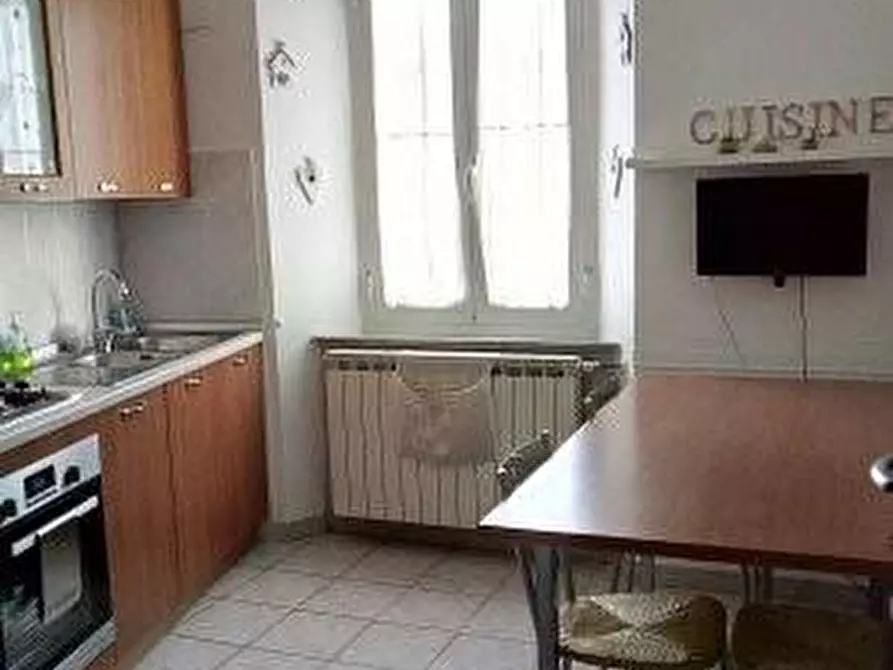 Immagine 5 di Appartamento in vendita  a Carrara