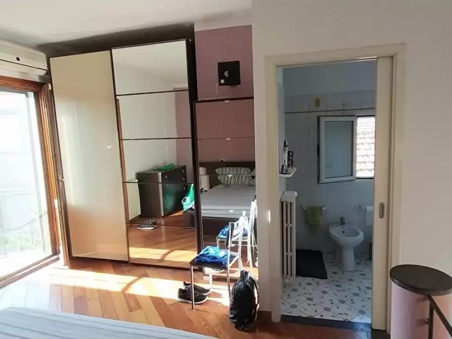 Immagine 11 di Terratetto in affitto  a Cascina